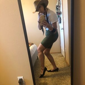 Stuart weitzman black canvas bow heels shoes 8 B